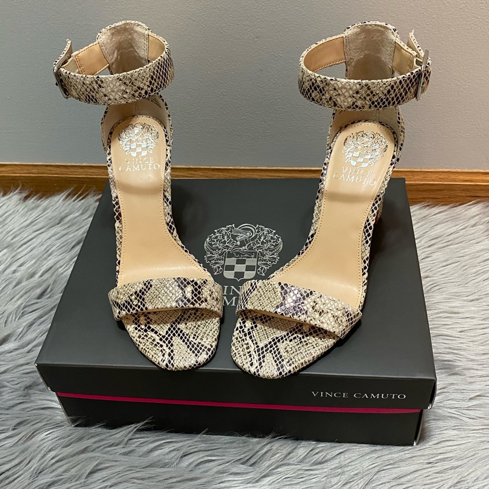 FLASH SALE Vince Camuto Bendiva Snakeprint Heels - Picture 4 of 12